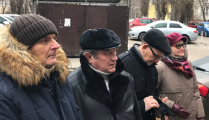 В ВОРОНЕЖЕ ОТКРЫЛИ ПАМЯТНУЮ ДОСКУ ПИСАТЕЛЮ ИВАНУ ЕВСЕЕНКО