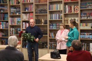 В БИБЛИОТЕКЕ ИМ. В.М. КУБАНЁВА ПРОШЛА ПРЕЗЕНТАЦИЯ КНИГИ ИВАНА ЩЁЛОКОВА «ГОРОД НА ЛУЧАХ ЗАРИ»